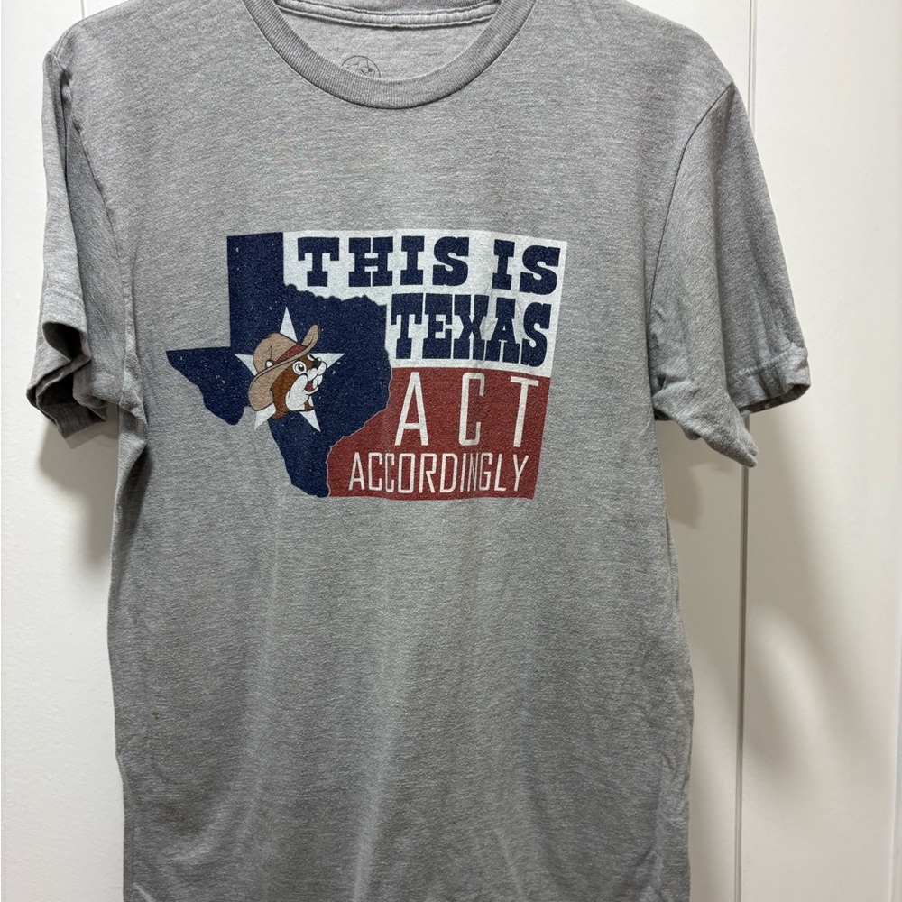 Buc-ee’s Men’s Heather Gray Act Accordingly Short Sleeve Shirt Size M Casual